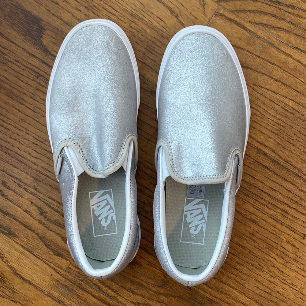 NEVER WORN slip on vans size 8